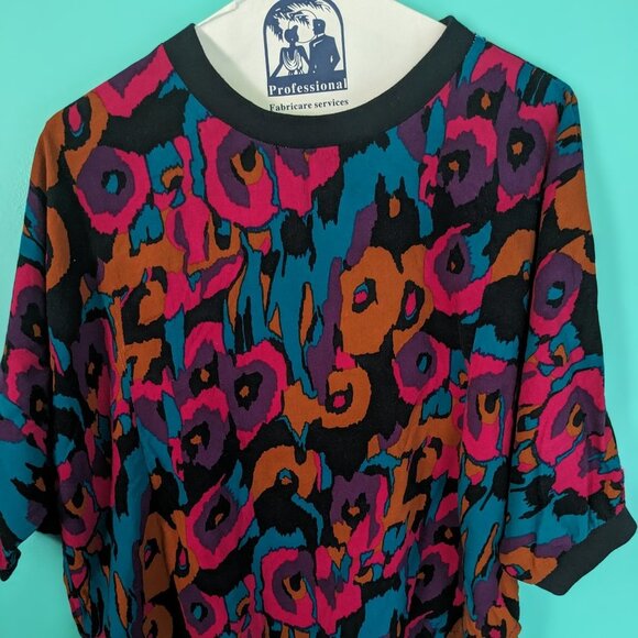 Colorful Print Top/Blouse. - Picture 2 of 8